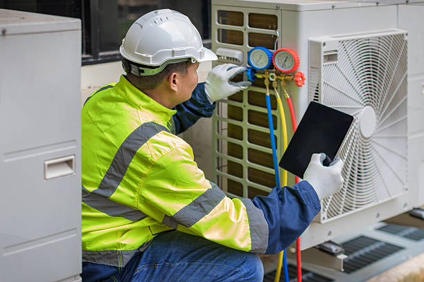 Professional Ac Installation technician working in Rhome, TX